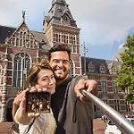 Sint Nicolaas Hotel 4*