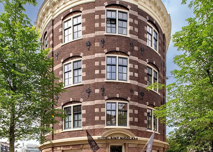 Sint Nicolaas Hotel 3*